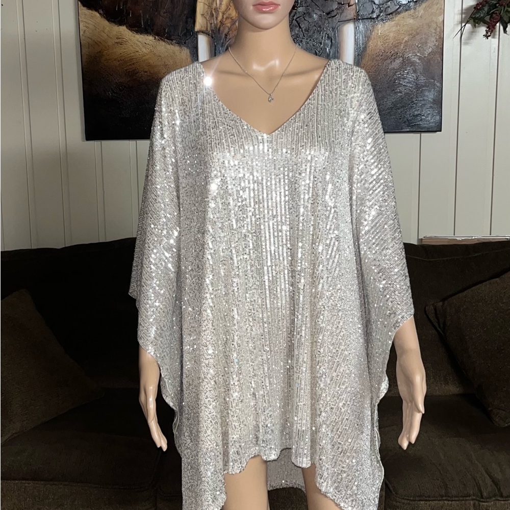Meritt~ Women Size 2X-Large Silver Sequin Tunic Blouse (New W/Tags)
